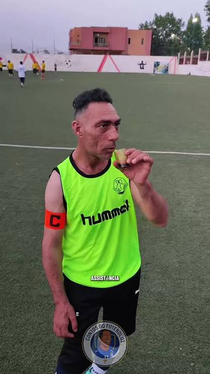 Como Max acha que joga / Como ele realmente joga