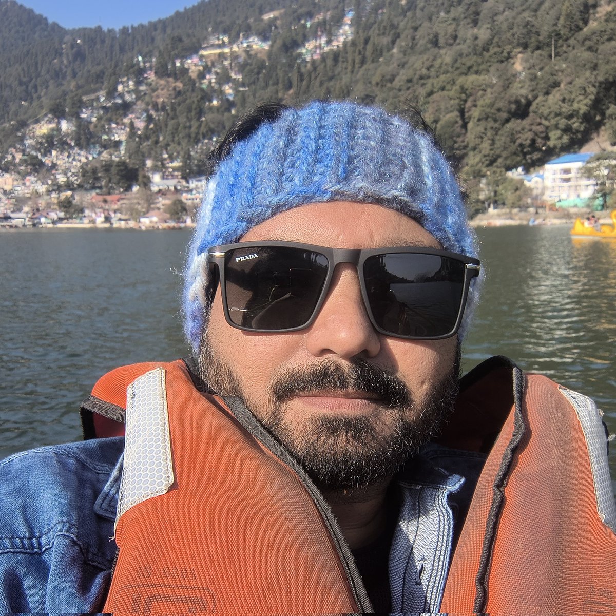 himanshupoet's tweet image. This is who runs this account 
#Trending