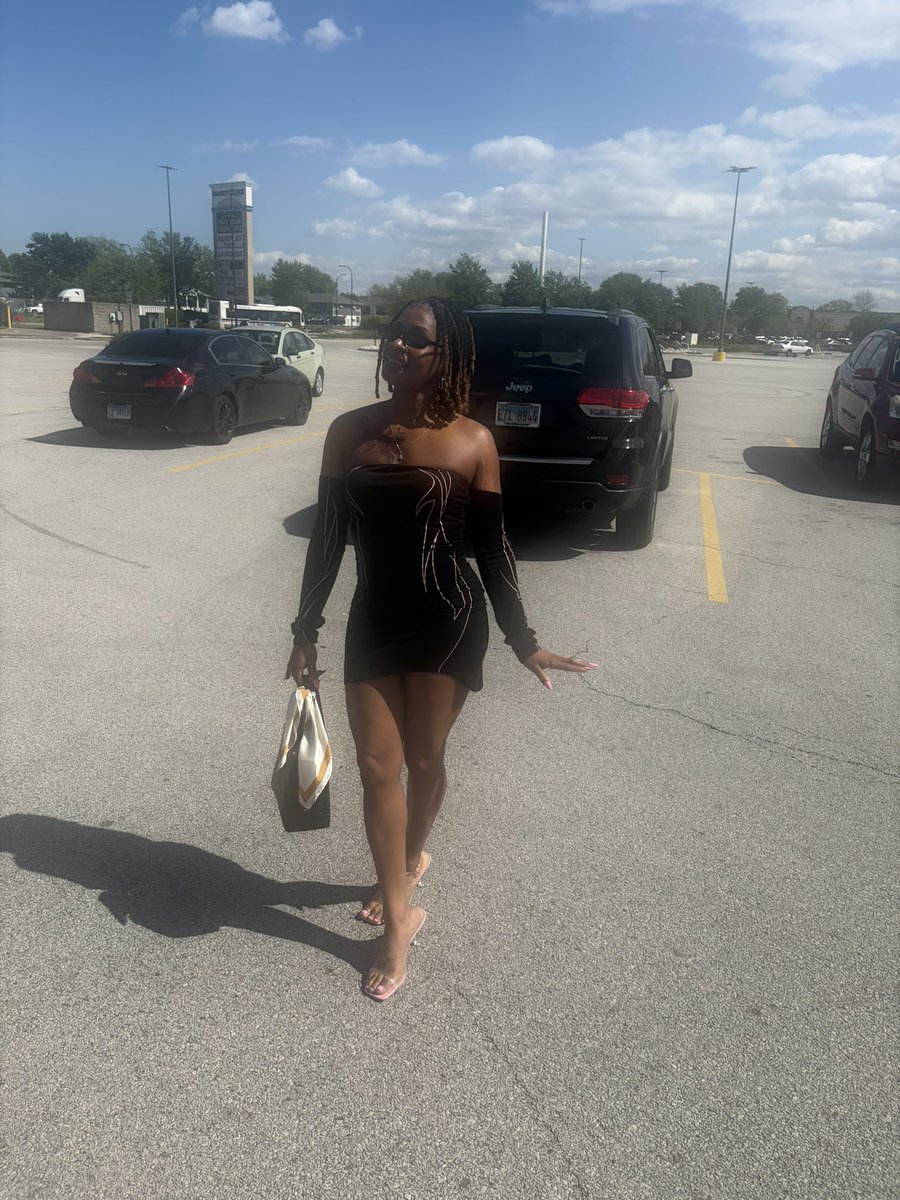 QueenKalikah's tweet photo. 20 Fine #imDaBirthday https://t.co/m8jhIfWbH4