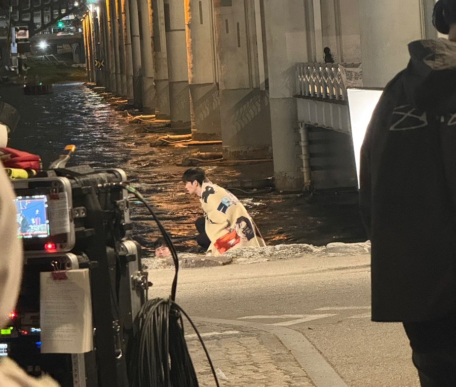 건고 tweet media