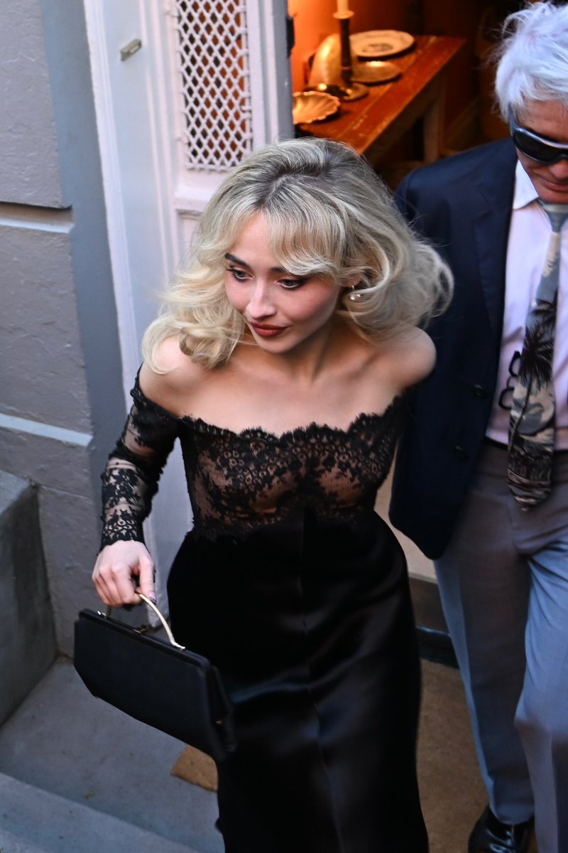 sabrina daily tweet media