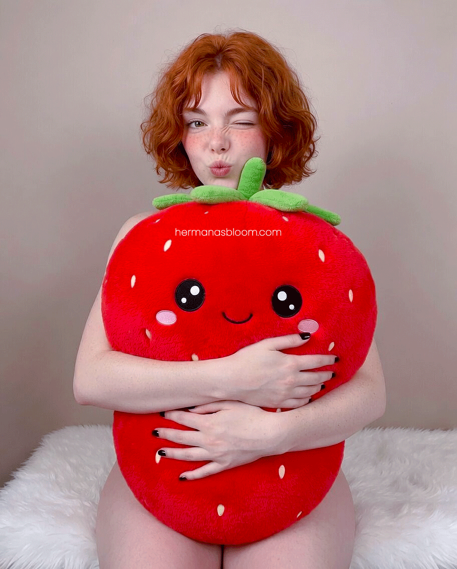 MiaBloomMp4's tweet photo. Me gustan las fresitas 🍓❤️ #explore #model #perulima #modelo #actriz https://t.co/WHVHoJJqhG