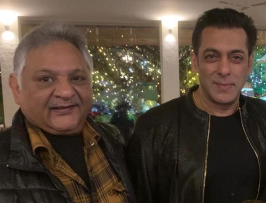 Instagram Pe Salman Khan Bhai Ke Caption Dekho On His Brother Sushil Kumar's Passed Away 🥹

<a href="/BeingSalmanKhan/">Salman Khan</a> Love You Bhai Stay Strong And Healthy Always ❤️