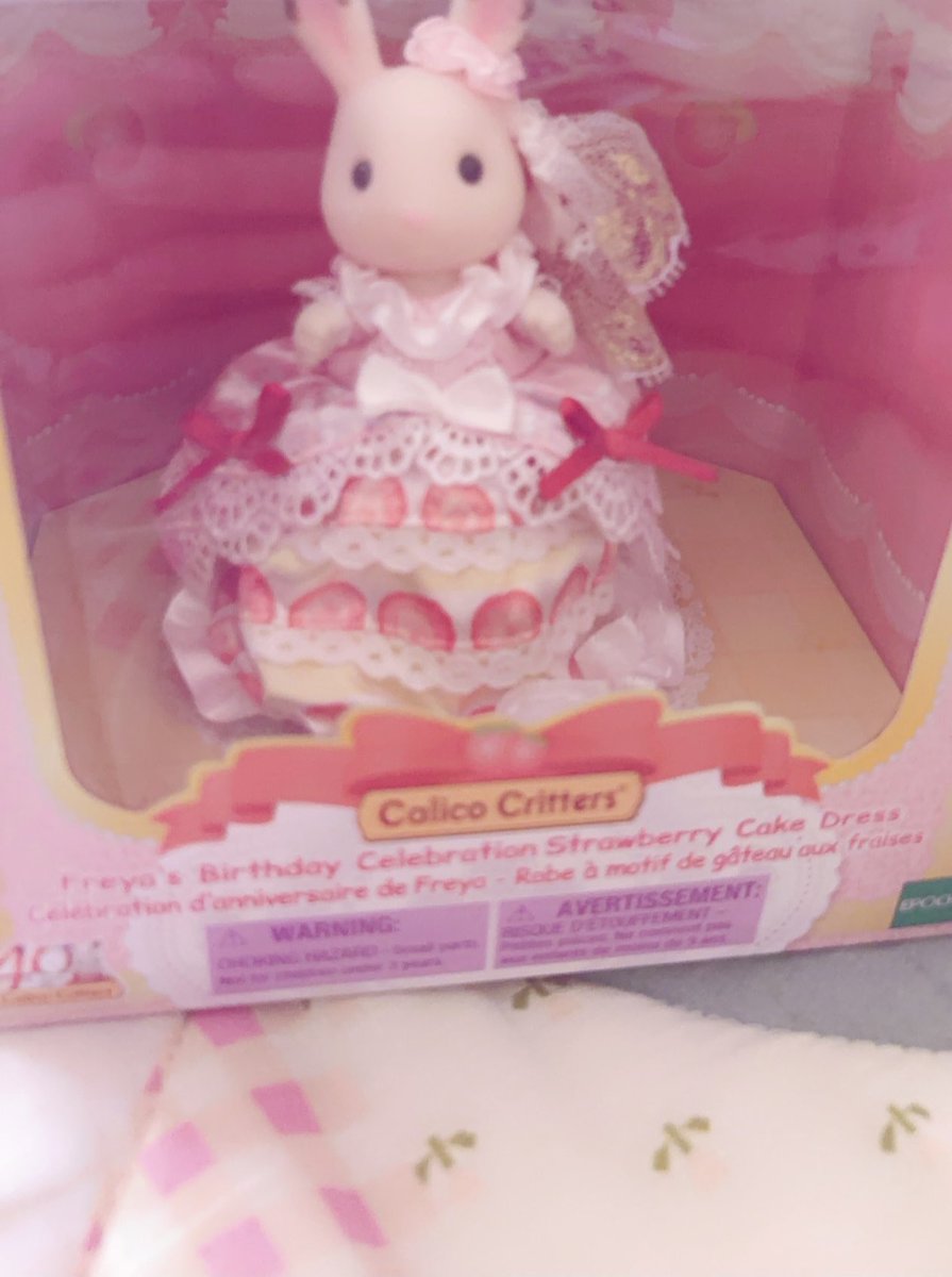 curepookie's tweet image. I got some calico critters and day #calicocritters #kawaii #otaku