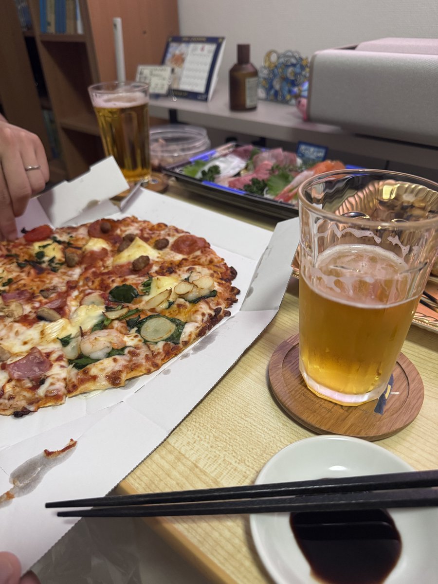 ドミノ・エビ tweet media