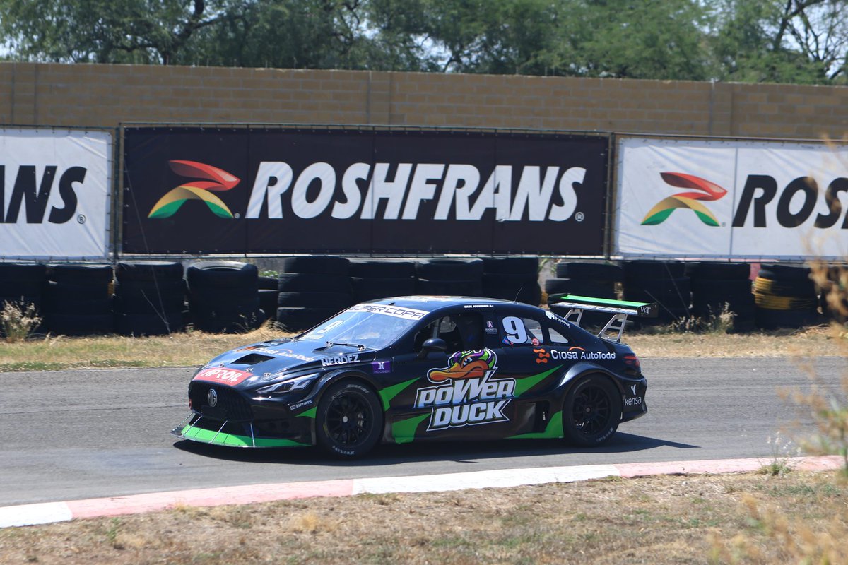 SuperCopaMex's tweet photo. Paul Jourdain de Power Duck, se impone en la carrera 2 de GTM Pro 1 en Súper Copa @RoshfransMX León.

Descubre la información completa nuestra web💻
📰  https://t.co/NP7JsMeE7D

#SuperCopaRoshfrans #SCLeón #SúperCopaRoshfransLeón #AlimentamosTuPasión https://t.co/X6DN0swYWb