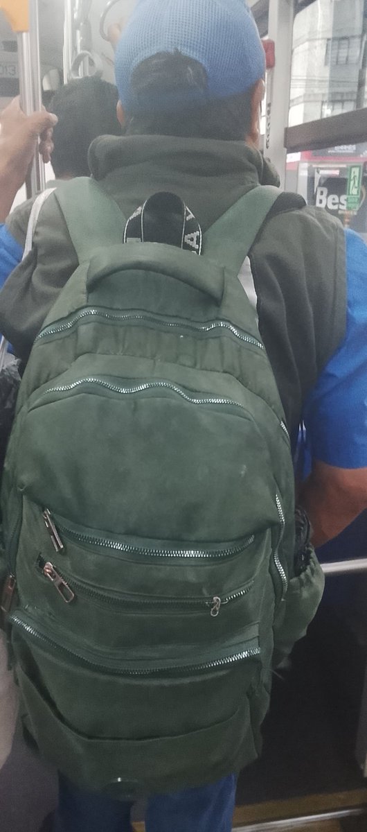 KonGuasaBPJ25's tweet photo. La Unidad número 23013 del #Trolebus del @STECDMX de Hidalgo para Felipe Angeles
Este señor,le dije y nunca se quiso quitar la mochila y estar de grosero a su edad ‼️
El chófer debe de apoyar para así evitar problemas con los usuarios!.
@LaSEMOVI @VigimoviCDMX @andreslajous RT https://t.co/kz2SIPwL1i