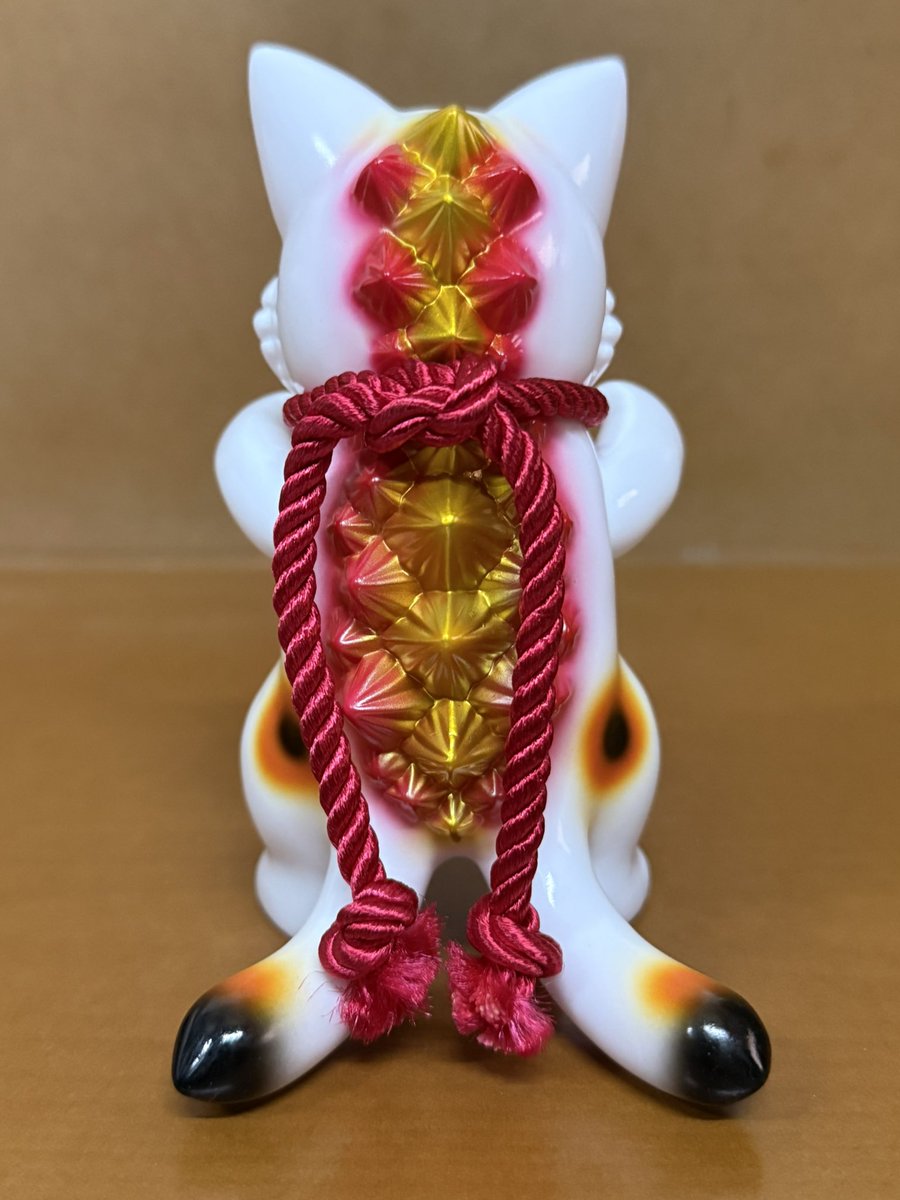 byn7016's tweet photo. Thanks #初見畫廊  #小夏屋 
#招財貓  #怪獸  #親分怪獣 
sofubi sofvi sofvitokyo softvinyltoy kaiju toy https://t.co/yyG47JHN6o
