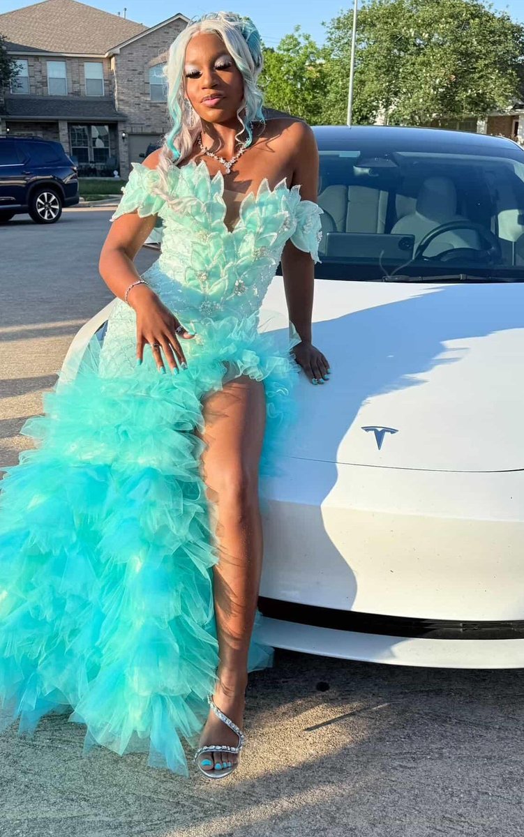 TonyBas48945797's tweet photo. Job well done TIE prom 2026 for the almighty class of North Shore Senior high school is in the books.... next stop GRADUATION https://t.co/KSBq3cLFXU
