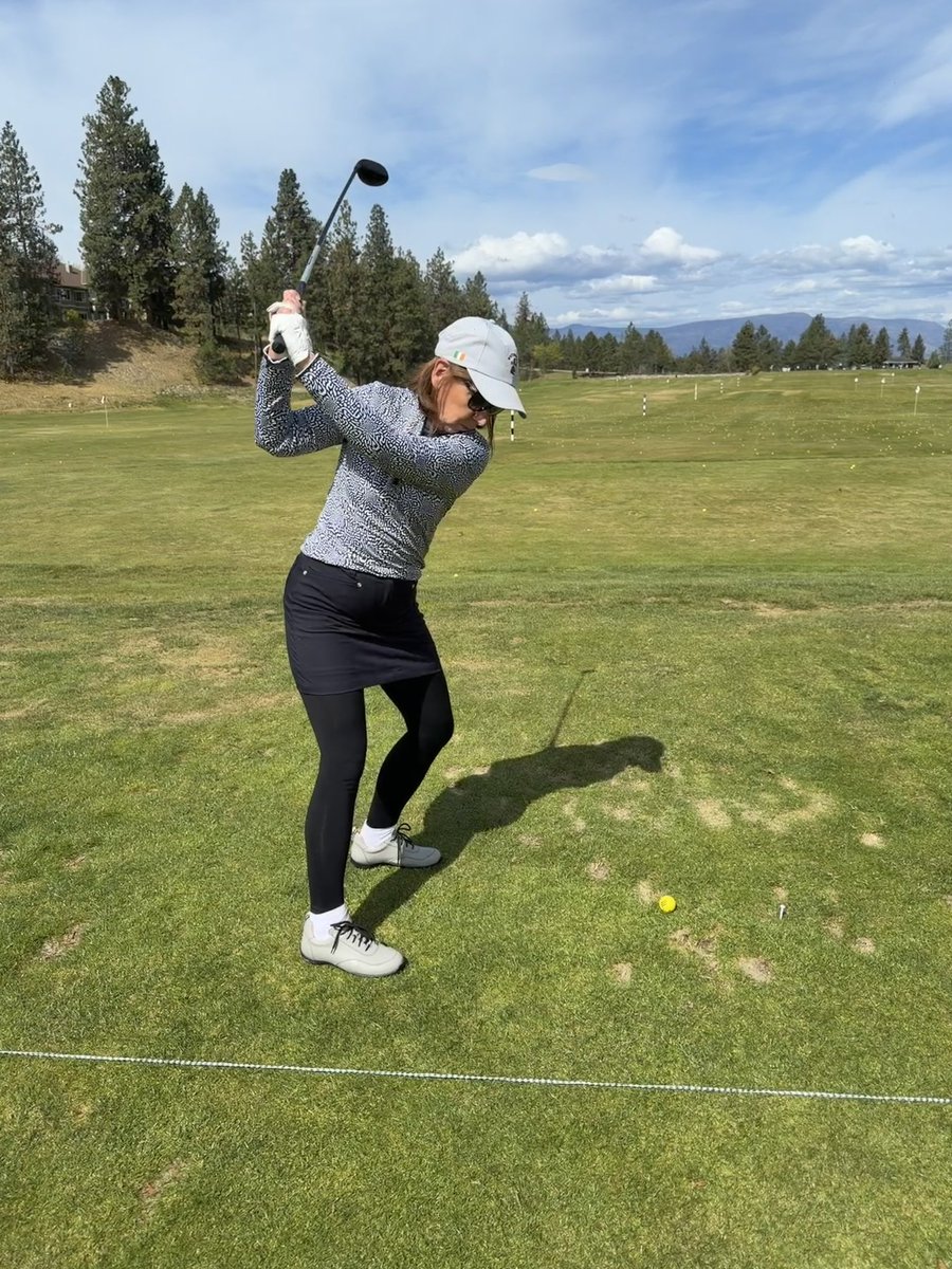 LisaLongball's tweet image. I had a fantastic time at @GallaghersGolf hosting my @LisaLongball Golf School in #Kelowna #BritishColumbia this past week! I had fabulous women come from across Canada and from the Pacific Northwest! 🇨🇦🇺🇸 We had such fun covering all aspects of the game from putting, chipping,