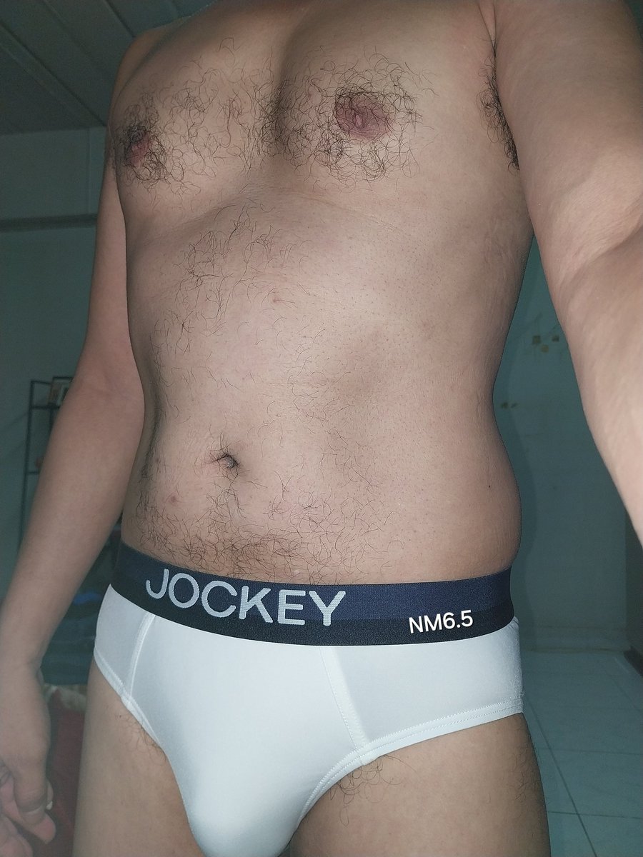 Mon.
With jockey.