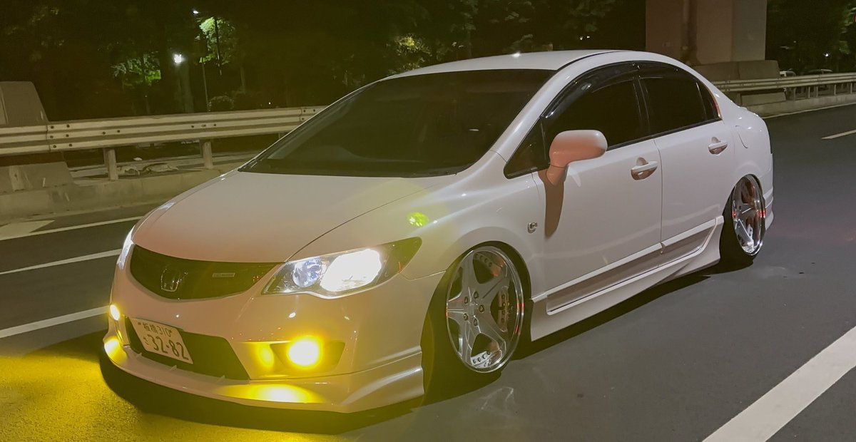 zywahaya's tweet photo. スタネに合わせて軽く仕様変更しました

・FD1バンパー&amp;モデューロハーフ
・ワンオフデュアルリアピース
・無限ドアバイザー
・セミスモ化
・フォグランプ新規増設 https://t.co/UyB61BHFG3
