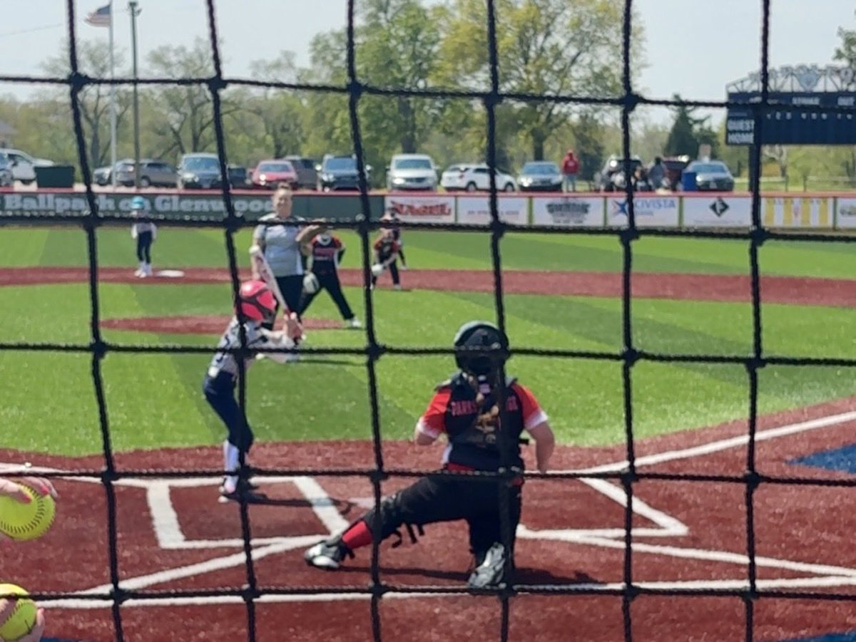 parksmk33's tweet photo. Teaching her she won't be the best at everything she does, but she WILL be the hardest working! It is all paying off! https://t.co/g9p1LldL41