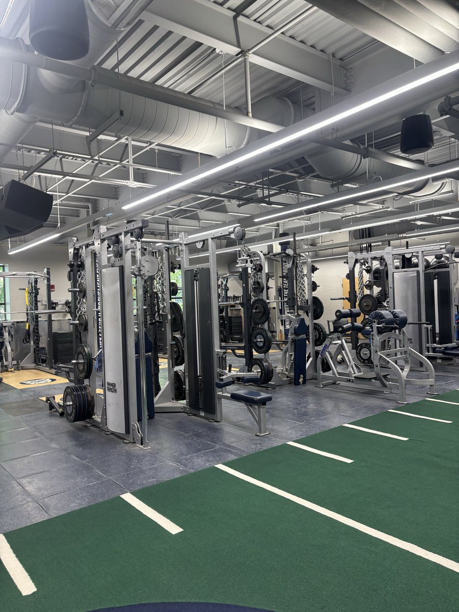 AaronOum's tweet photo. Had a good time visiting @ButlerUFootball. Got to see the facilities and their stadium. Thank you @CoachSchott_BU for the tour.

@JaredLuginbill @THE_OhioPlayers @Crook36 @PrepRedzoneOH https://t.co/g1T36xcfLp