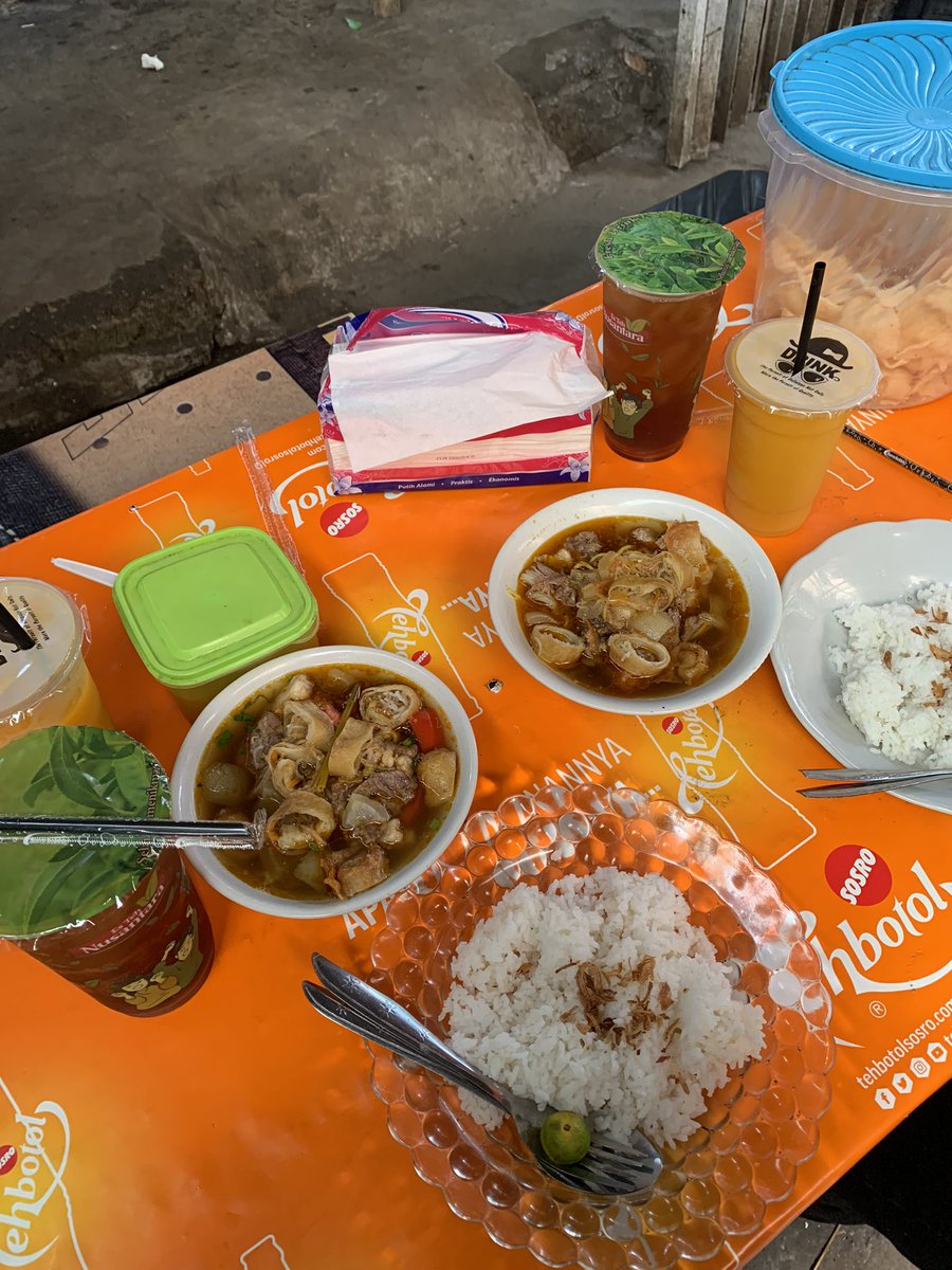 balzeboobs's tweet photo. kenapa soto mie taman tangkuban enak bgt ya? 😭😭😭 https://t.co/ESgFh5on08
