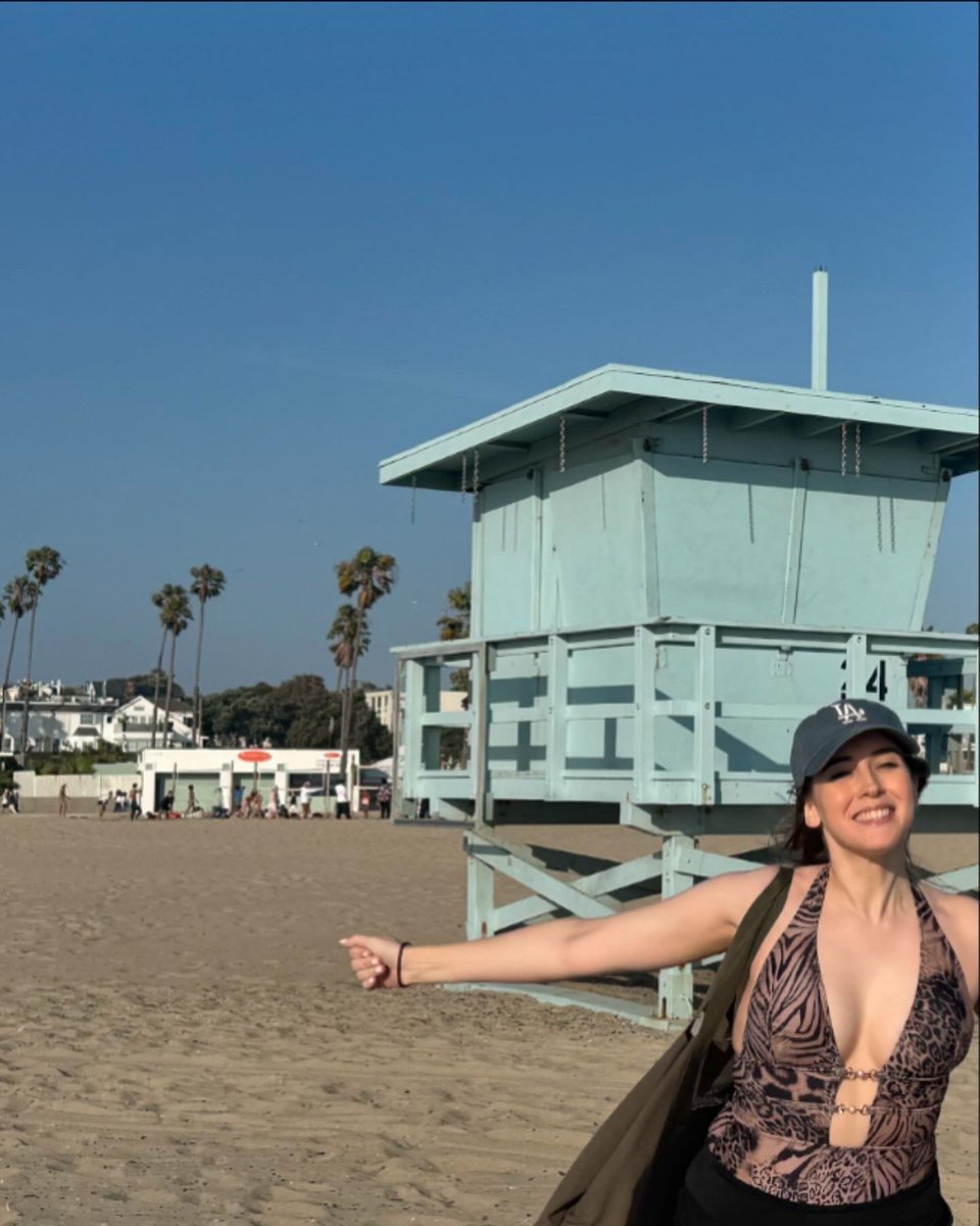 Emilycc tweet media