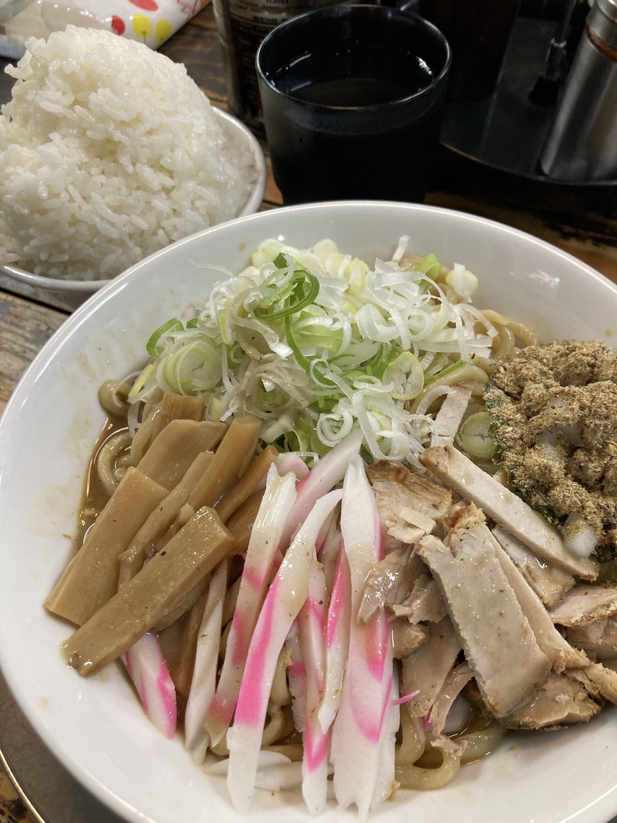 としのん tweet media