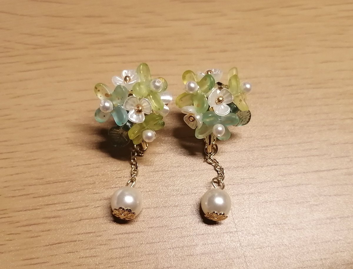 nucanus8931's tweet photo. 結婚式参列たのしみ〜！！の勢いで作ったけど派手かも https://t.co/dWdGNoxTNK