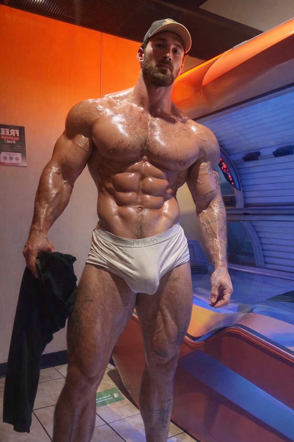 1 pic. Lifetime natural https://t.co/ghpUlz0Qca