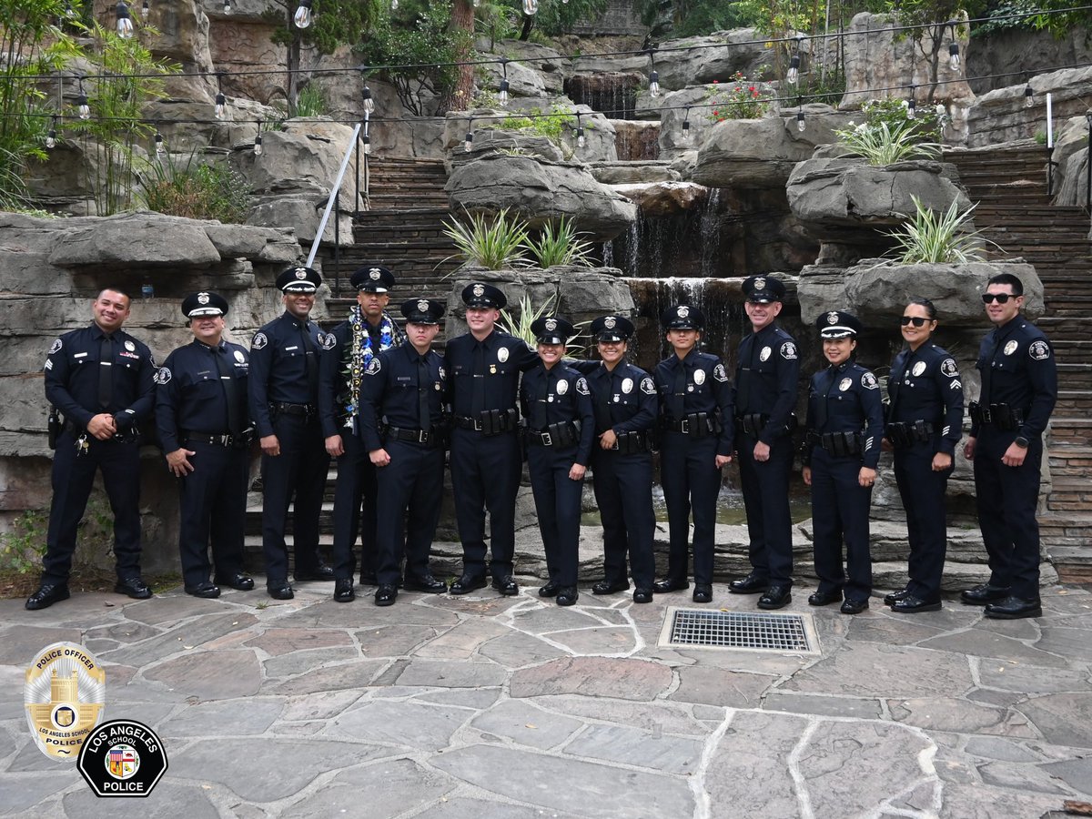 LASchoolPolice's tweet image. Congratulations to Police Academy Class, 11-25 on their graduation! Please help us welcome:

Officer Muslar (Class Guidon)
Officer Barajas
Officer Vergara
Officer Avina (Squad Leader)
Officer Francisco
Officer Dominguez
Officer Van Duzee
🇺🇸
#LawEnforcement #ServingTheFutureToday
