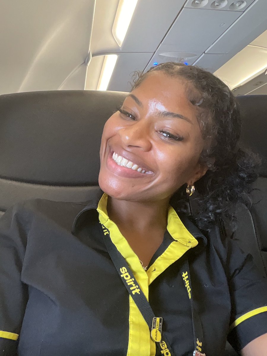 TheRealHer_____'s tweet image. FlyGirl4Life 🐝