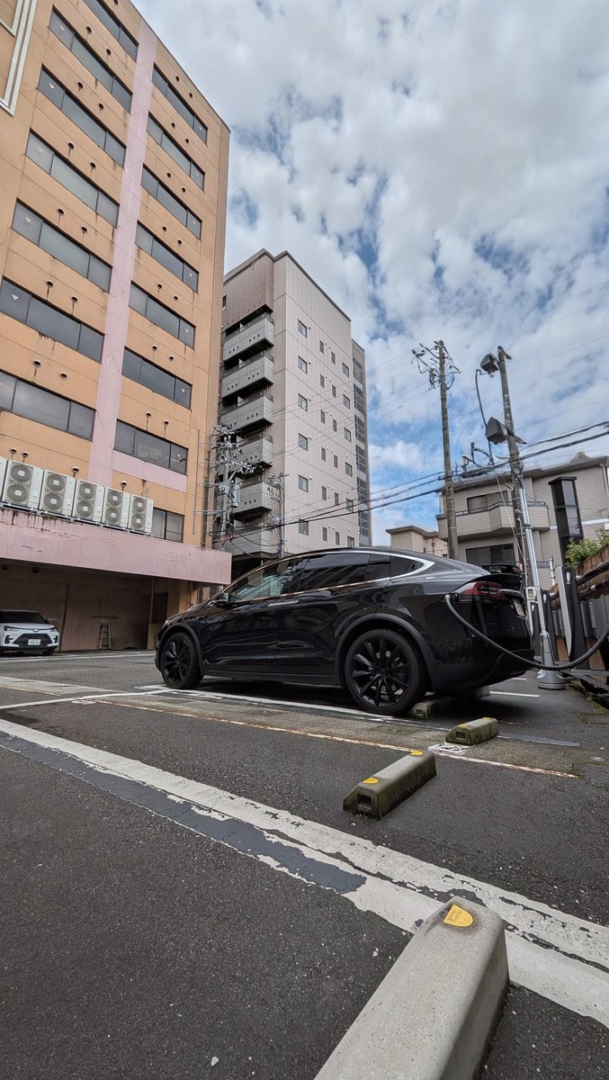 Kenji@Tesla tweet media