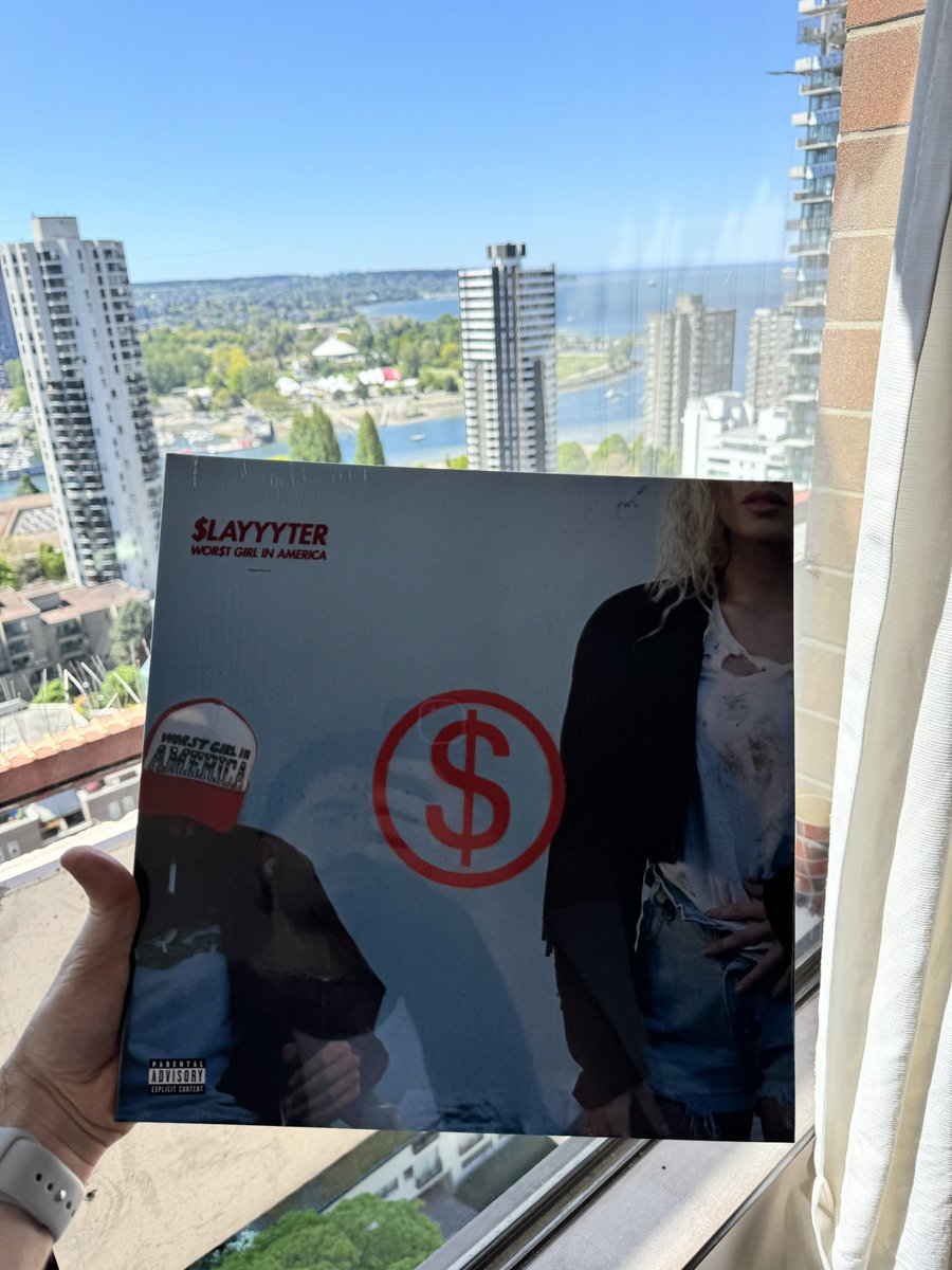 JozZedd's tweet photo. @slayyyter it has arrived!!! https://t.co/67v6Dcojhk
