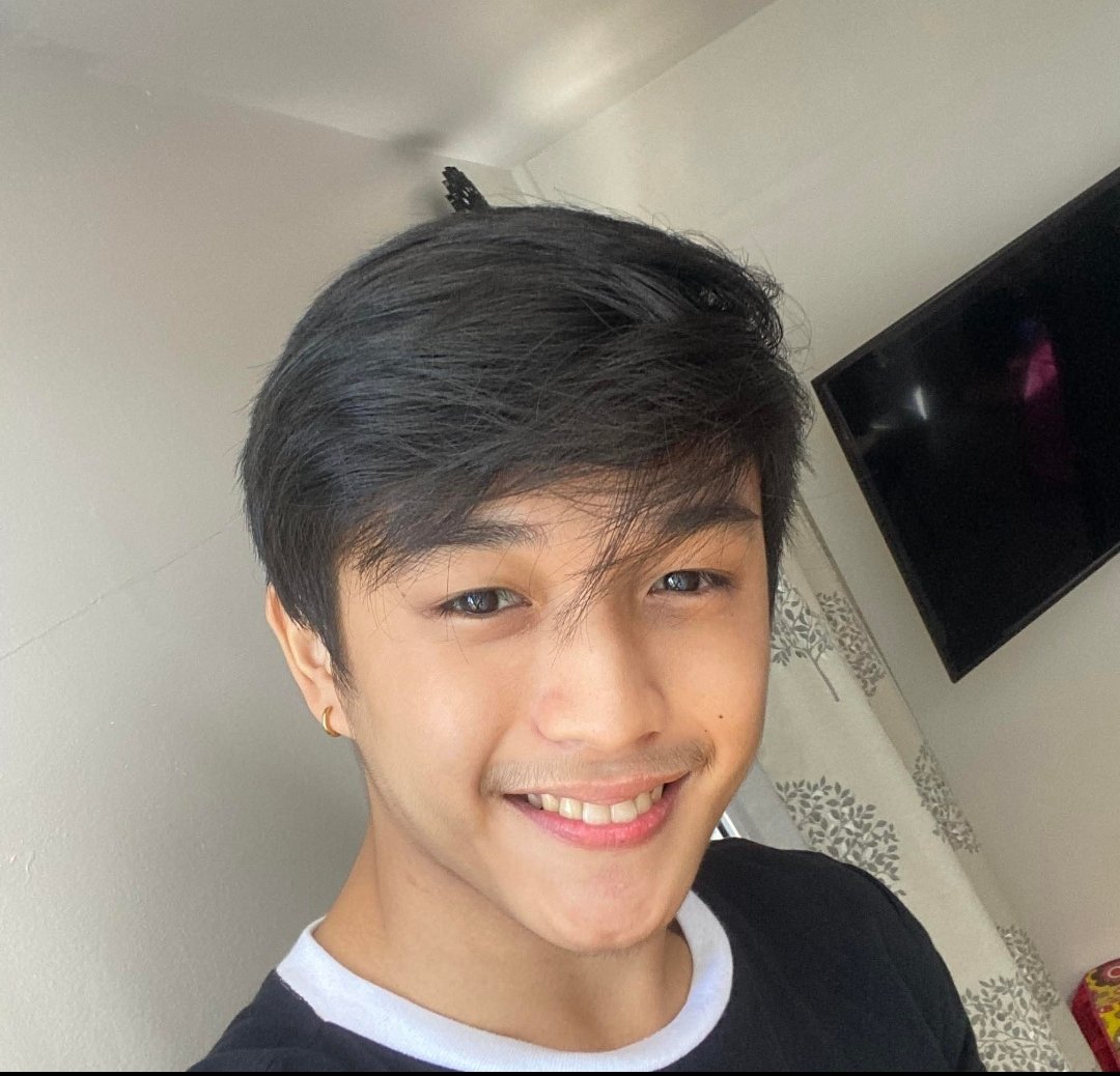 sakalamatganda's tweet photo. May kwentong Prinz ba kayo? Kwento nyo na https://t.co/23DQ5dCWOG