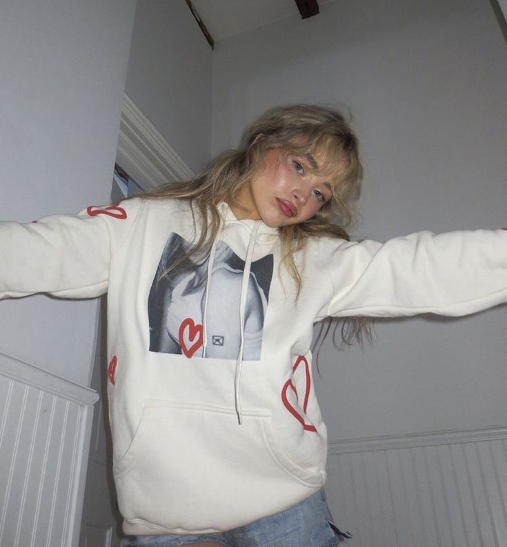 sabrina tweet media