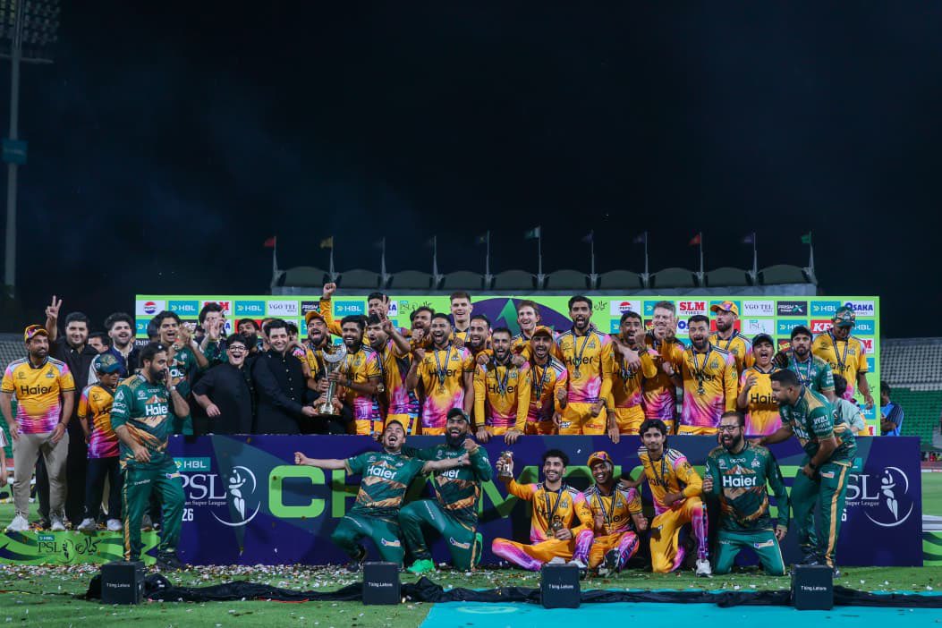 ZalmiTVPashto's tweet photo. پيښور زلمي د پي ایس ایل یوولسم پړاو اتلولي وګټله
Peshawar Zalmi Become the Champion of PSLXI
#PeshawarZalmi #Champion #PSLXI #BabarAzam #ZalmiTvPashto https://t.co/9puhrxPSJC