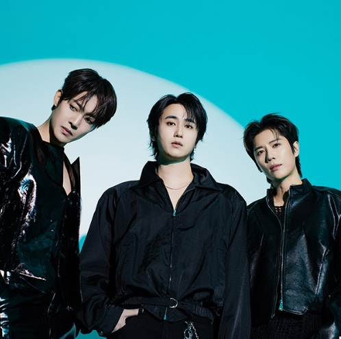 DaverikaH99220's tweet photo. [Exclusiva] "Volvería a elegir SS501"... Kim Kyu-jong, la historia de 'sinceridad' que ha perdurado durante 20 años (Entrevista ③)

🔗https://t.co/1CRe27zWyR

Fuente: MHN Sports

#kimkyujong #SS501 #doubles301 #fiveoone https://t.co/tGa3Cr0Yuv