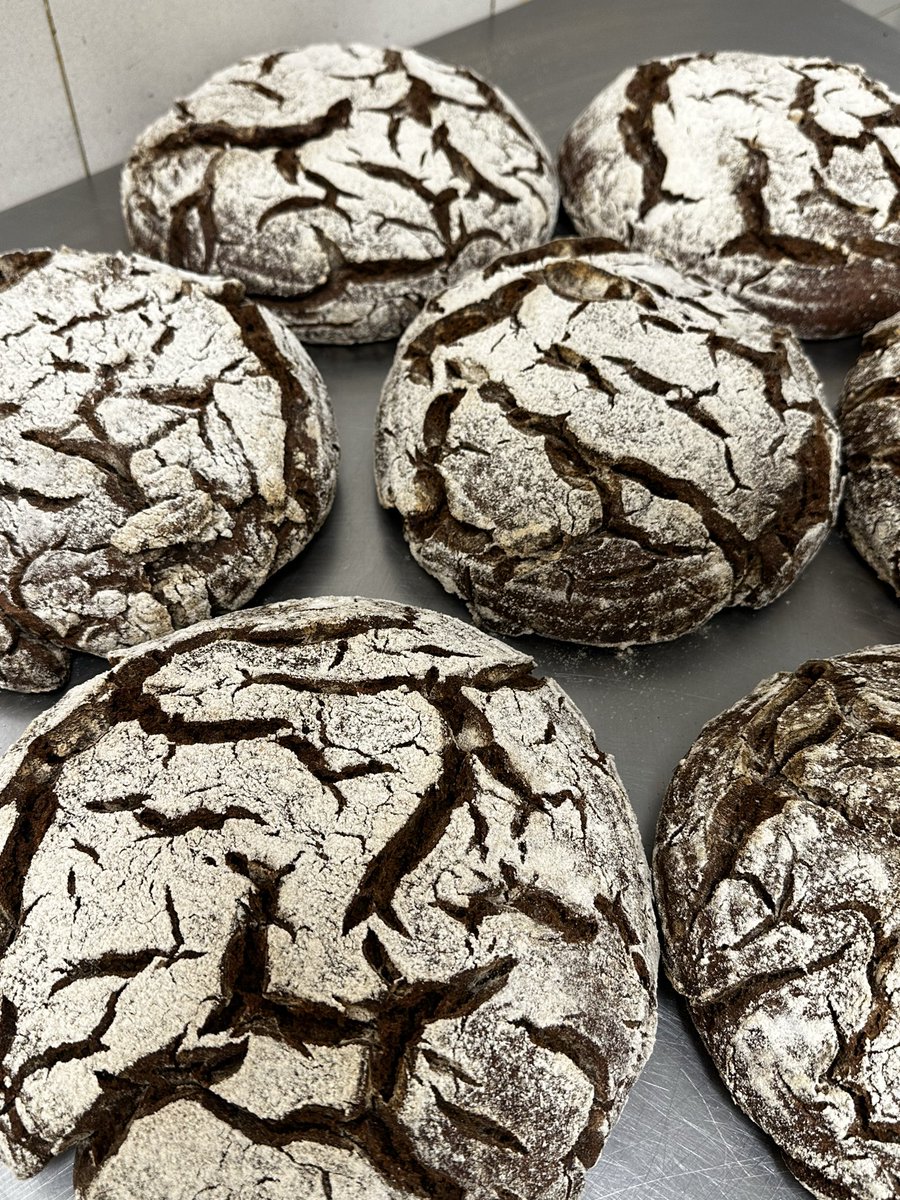 ChefJayRam's tweet image. 100% Rye Bread

#rye  #ryebread #baking