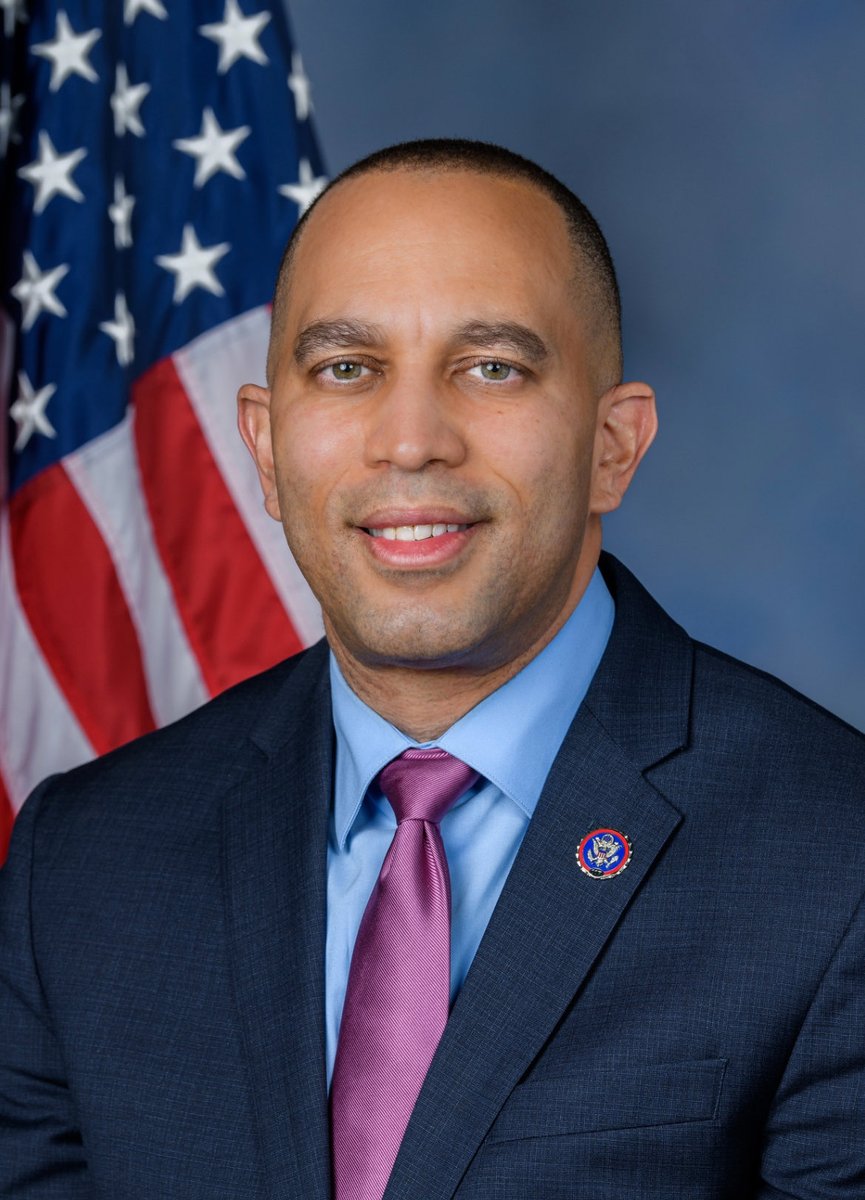 good_girl577's tweet image. 🇺🇸 BREAKING: President Trump demands House GOP oust Dem Leader Hakeem Jeffries from office.

​#Politics #GOP #TrumpNews