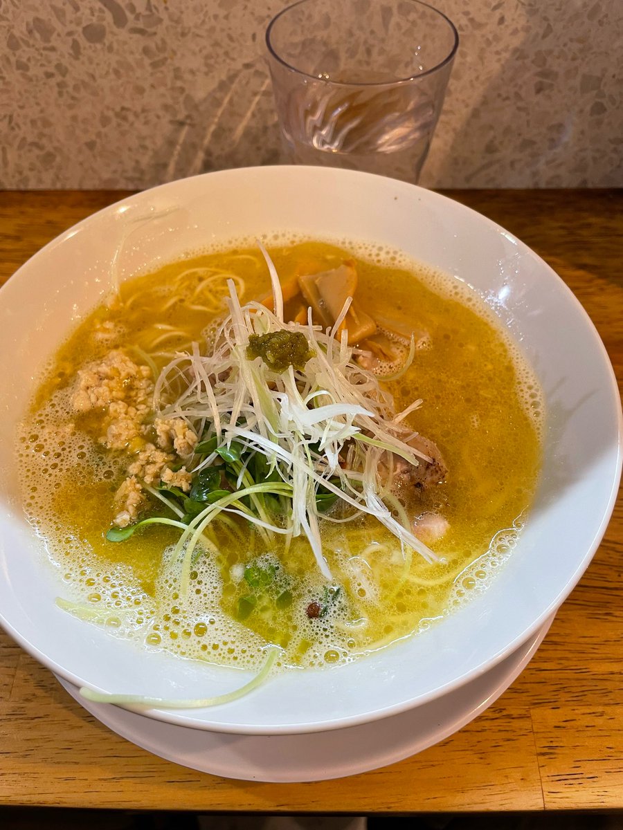 take_no11's tweet photo. 2026年4月に食べたラーメン

森や 本郷台/戸塚
かけ橋 鶴見 初
一楽家 伊勢佐木長者町 初
赤ひげ 新杉田
うる寅商店 横浜 初
一雫 金沢八景 初
天神下 大喜 入谷 初
らーめん ささき 山手 初
麺屋502 大船 初

後半に続く

#tkラーメン https://t.co/jyh4IYZYQQ