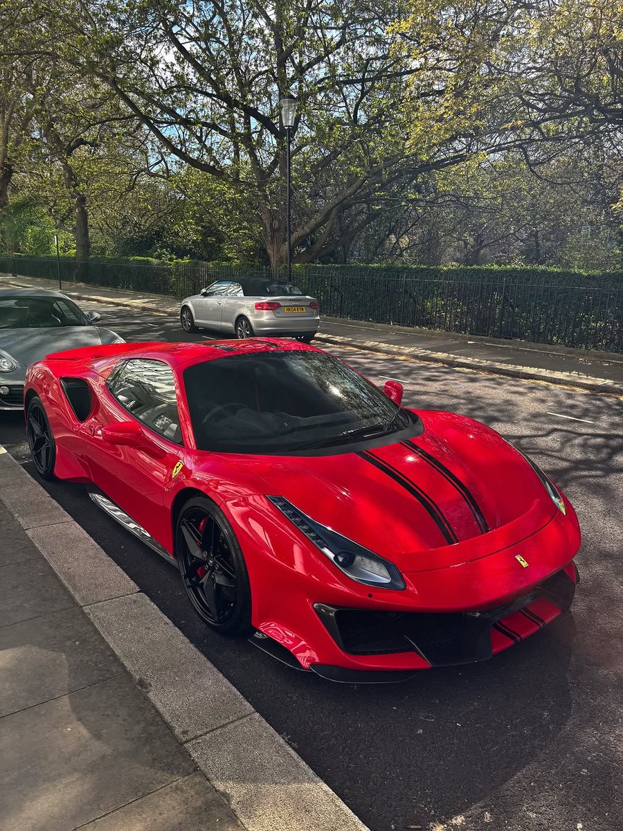 Car Hub tweet media