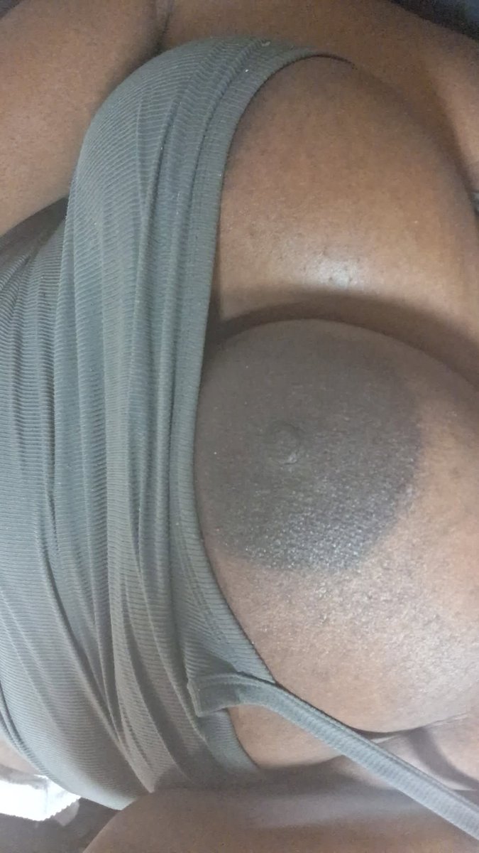 MistylneG's tweet photo. Who tryna suck on my big fat udders
#bbwonlyfans #bbw #milf
#chudai
#ebonypyt 
#selling https://t.co/6nyaXQMC5X