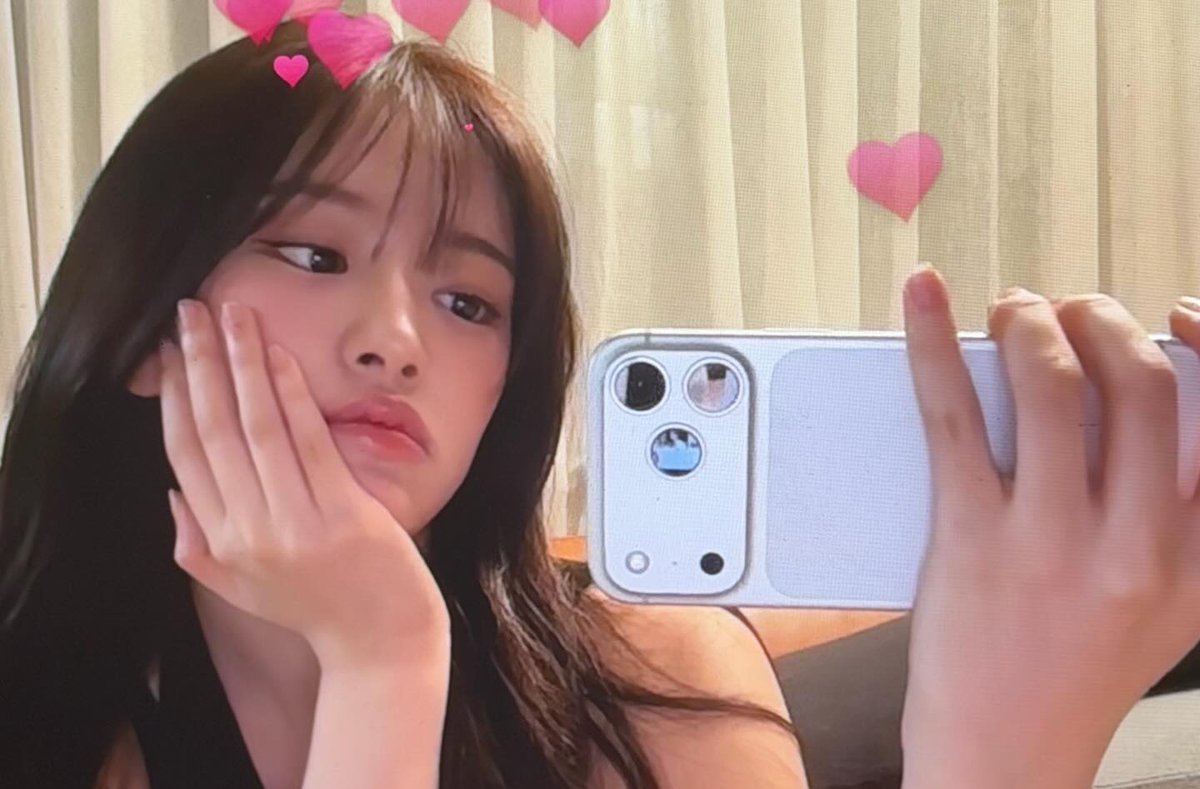 YUJINNiE. ૮・ᴥ・ა tweet media