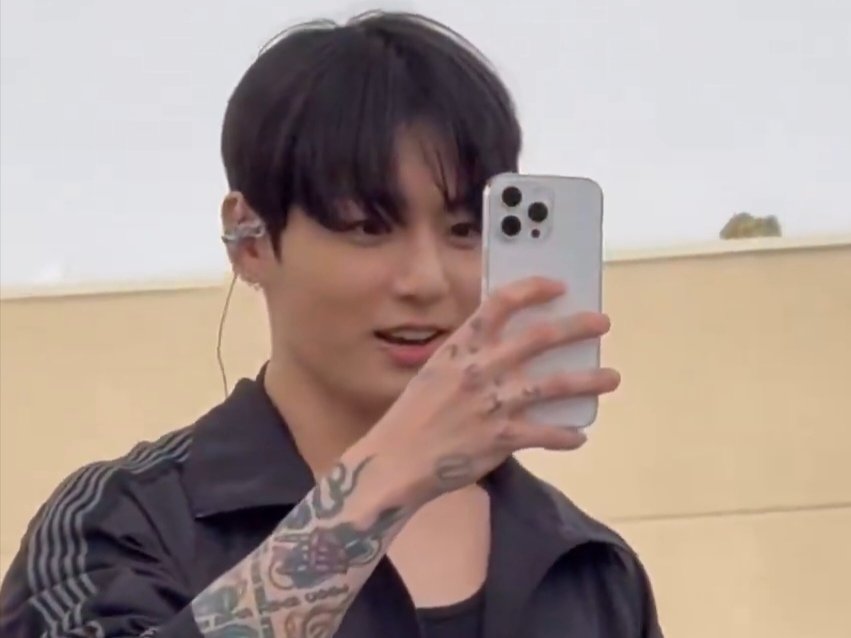 jungkook's bff ❤️ tweet media