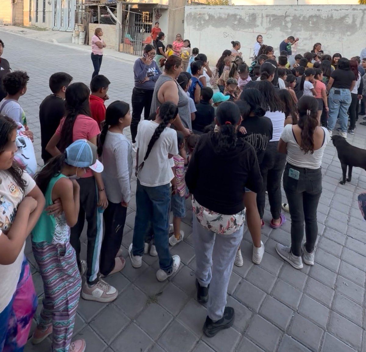 Qué gusto seguir compartiendo pequeños momentos de alegría con grandes infancias, que llenan de esperanza nuestro presente y construyen el futuro. Gracias por permitirme ser parte de esta celebración.