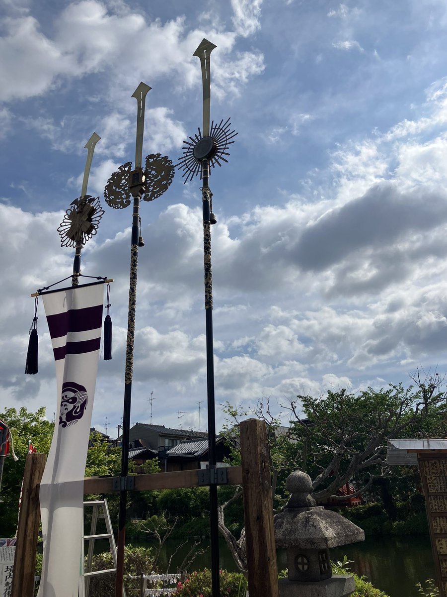 5/4本日、晴れました！
神泉苑祭、雨上がりの池の端、御神輿の前で、お待ちしています！

■ 日　時
令和8年5月4日（月・祝）
第一部  10:30～善女龍王社前にて
第二部   11:30～本堂北側広場にて

■ 場　所   
神泉苑 
（京都市中京区御池通神泉苑町東入る門前町167）