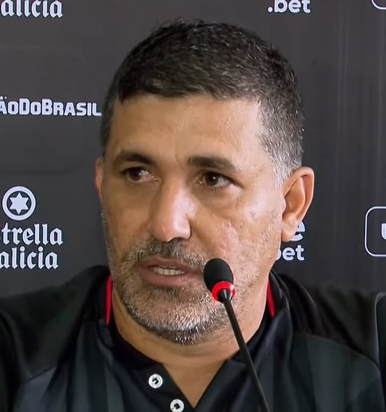 igoradornorb's tweet photo. BALANÇA 

A informação que eu tenho é que o treinador Eduardo Souza balança no cargo e pode ter sua continuidade reavaliada.

@rbgoiania https://t.co/w1FcXNYboV