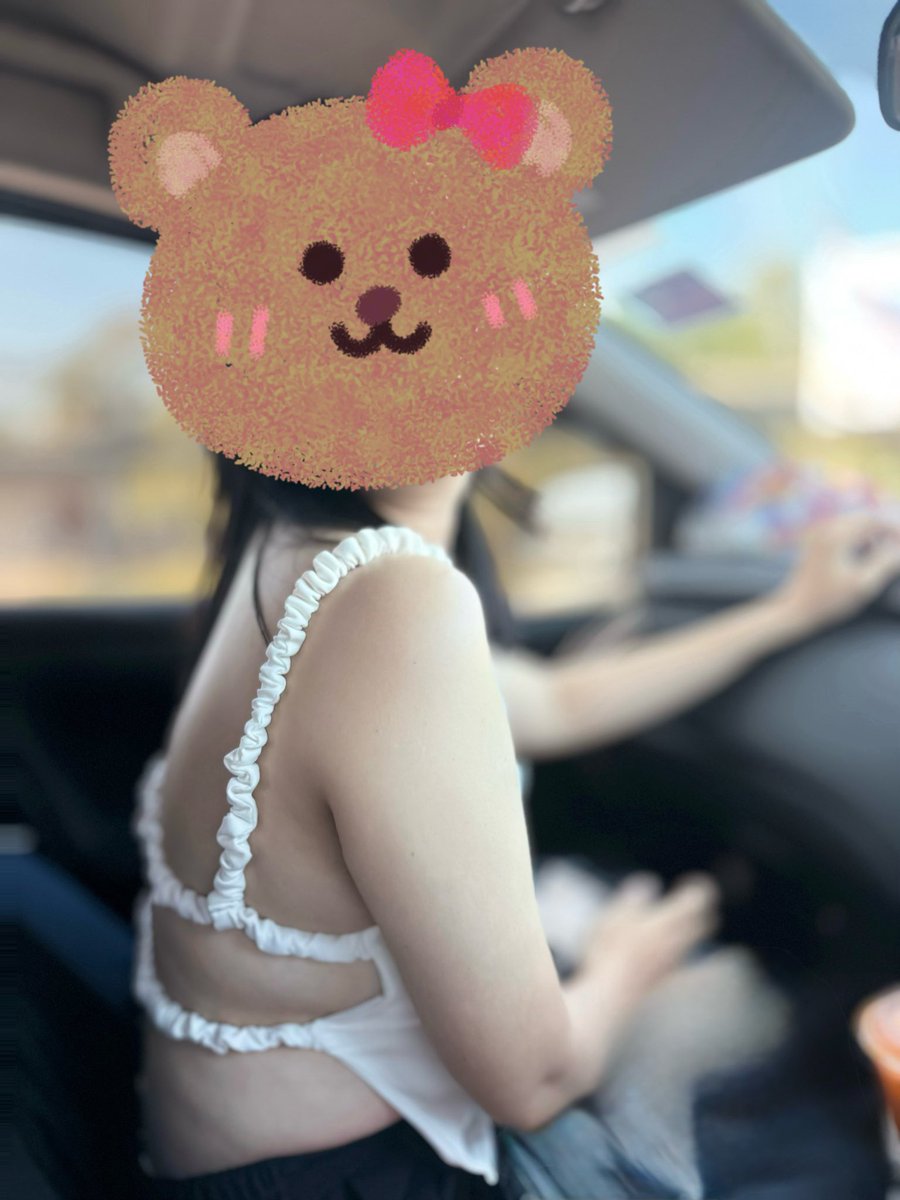 Mickyowc's tweet photo. ให้เมียแต่งตัวแบบนี้ออกจากบ้าน…มันก็ตื่นเต้นดีนะ 🤡 https://t.co/PzihVZIHBD