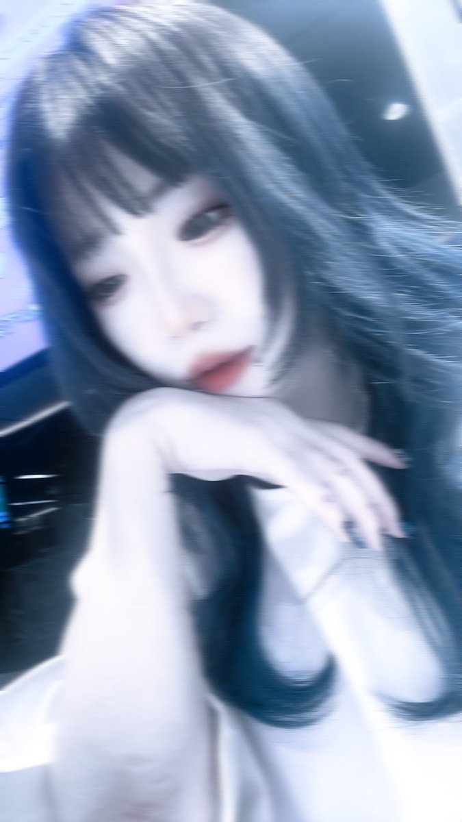 𝕦 tweet media