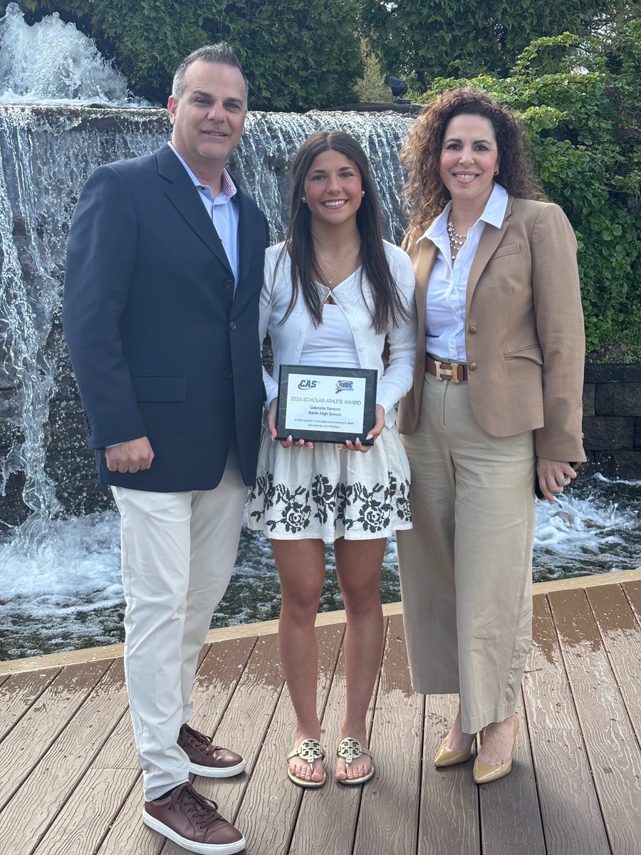 berlin_redcoats's tweet photo. BHS ATHLETICS: Congratulations to Ella Santoro &amp; Ryan Lavender who were honored tonight as Berlin’s Scholar Athletes at the 43rd CAS-CIAC Scholar-Athlete Banquet at Aqua Turf! Very deserving honor for two awesome Redcoats in and out of classroom! @ciacsports #redcoatsrule https://t.co/X0WTzcB5MU