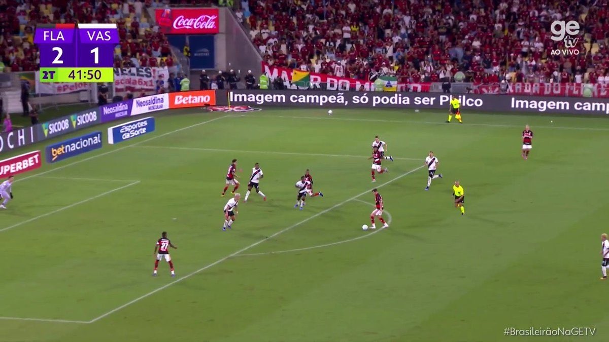 Aqui matava o jogo. Se fosse o Pedro fazendo essa merda de jogada, os gabizetes sairiam do túmulo para julgá-lo.