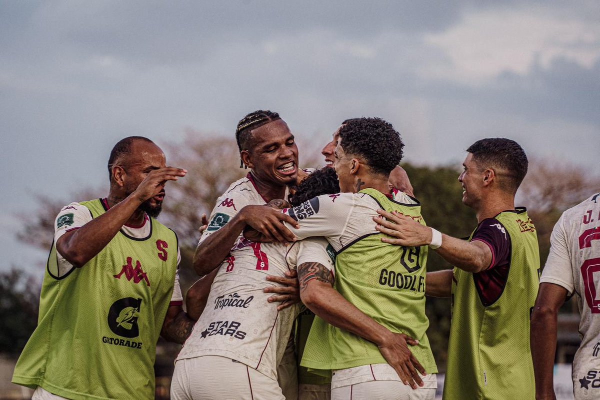 Todo el partido fue nuestro pero fuimos muy imprecisos, ellos tuvieron una y la hicieron, ahora a ganarlo en Tibas, vamos nosotros 💜💜