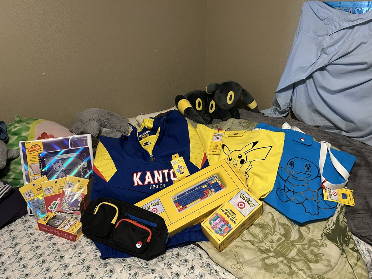 Shakkaz03's tweet photo. I got Goddamn Lucky and Came out with a Beautiful Haul at the end of Pokémon x Target! 😎My store was organized and handed out tickets for Jackets &amp; Keyboards, while everything else was up for Grabs!..Went Back to Target today to score the Gold😮‍💨👏🏼#Pokemon #PokemonTarget https://t.co/NdEknud1EW