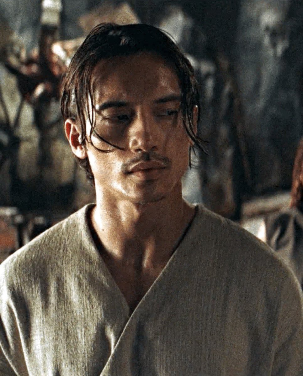 renew the acolyte and put manny jacinto on my screen as qimir again, thank you.
