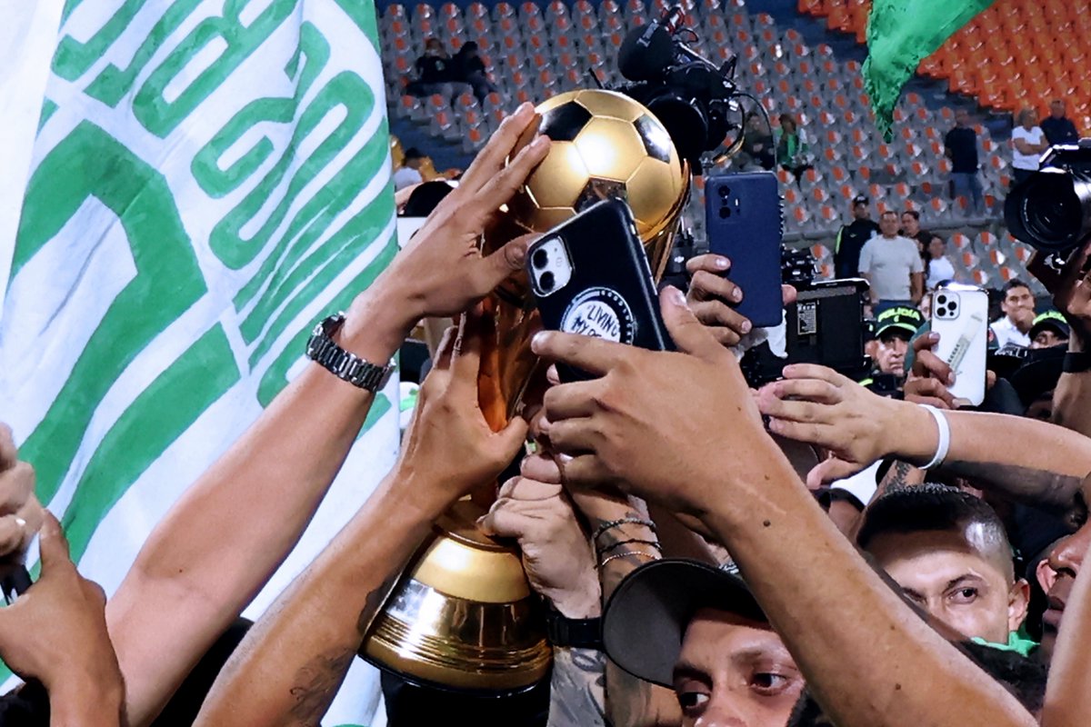🚨 Grupos de Copa Colombia:

🇨🇴 A: Boca Jrs. Cali, Real Santander, Alianza Valledupar, Bucaramanga y Cali
🇨🇴 B: Atlético, Patriotas, B. Chicó, Llaneros y Millonarios
🇨🇴 C: Leones, Orsomarso, Cúcuta, Fortaleza y DIM
🇨🇴 D: R. Cundinamarca, Yumbo, Pereira, Jaguares y Águilas Doradas