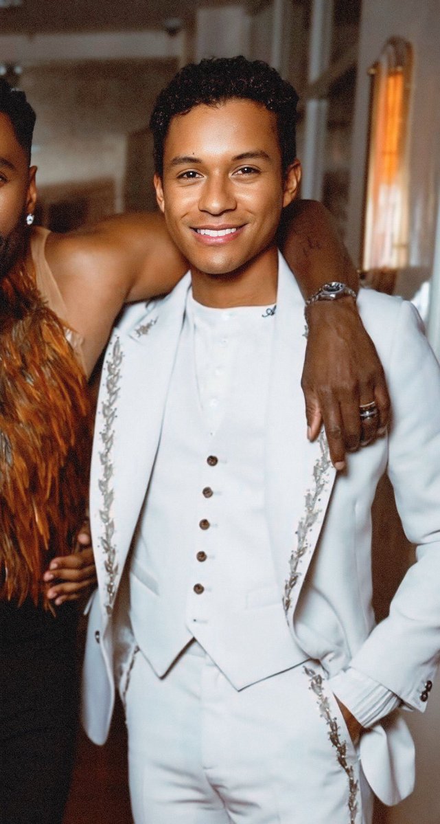 WAKE UP A NEW JAAFAR IN THE WHITE SUIT PIC JUSR DROPPED